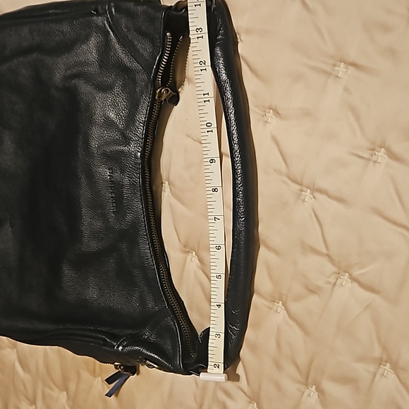 The Wanderers Travel Co "Santorini" Navy Leather NWT Xbody (from Australia) - Picture 10 of 17